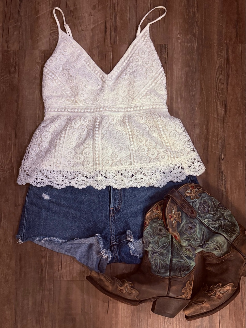 Abercrombie & Fitch White Lace Peplum Cami